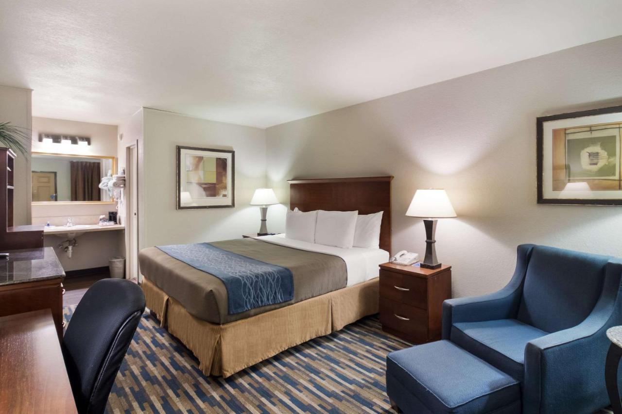 Rodeway Inn Fort Morgan Ngoại thất bức ảnh