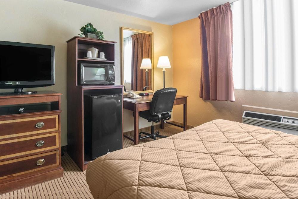 Rodeway Inn Fort Morgan Ngoại thất bức ảnh
