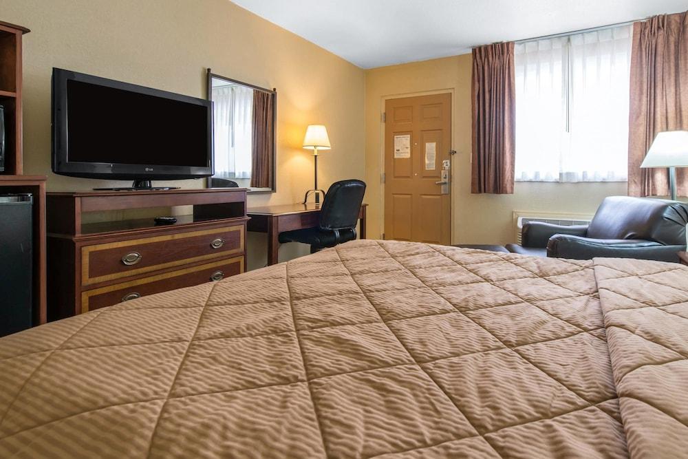 Rodeway Inn Fort Morgan Ngoại thất bức ảnh