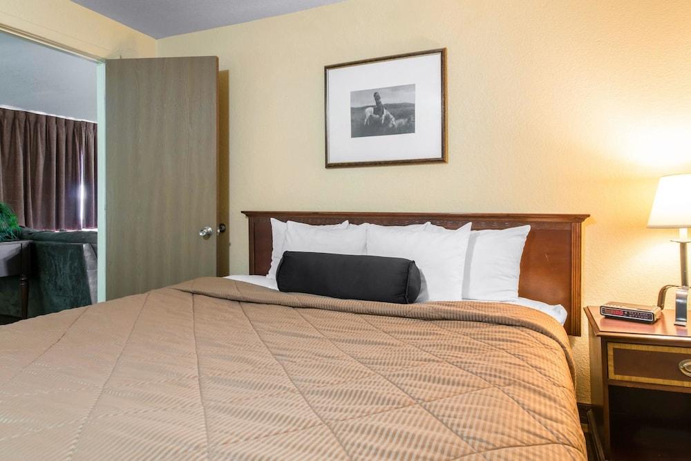 Rodeway Inn Fort Morgan Ngoại thất bức ảnh